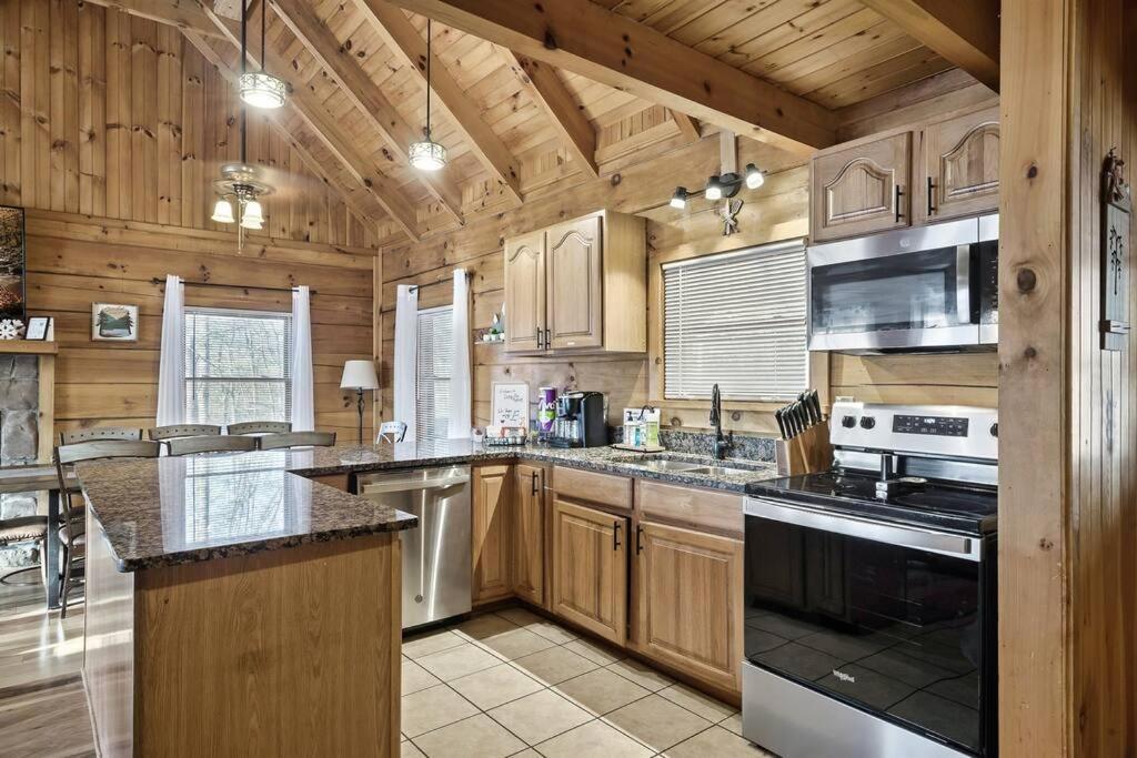Villa Lazy Fox Retreat Sevierville Exterior foto